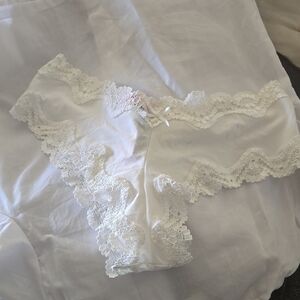 Elegant White Lace Women's Panties